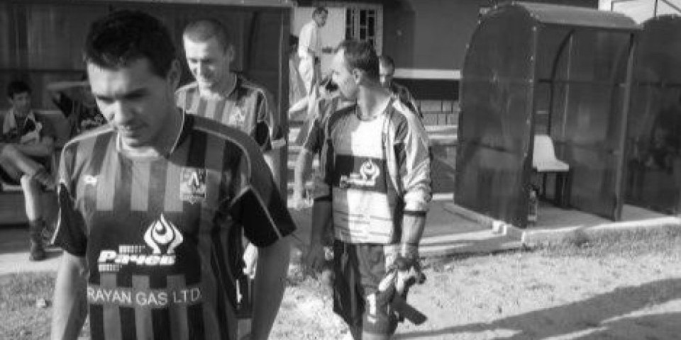Tragedija potresla fudbal: Dao dva gola, pa se srušio i preminuo u svlačionici!