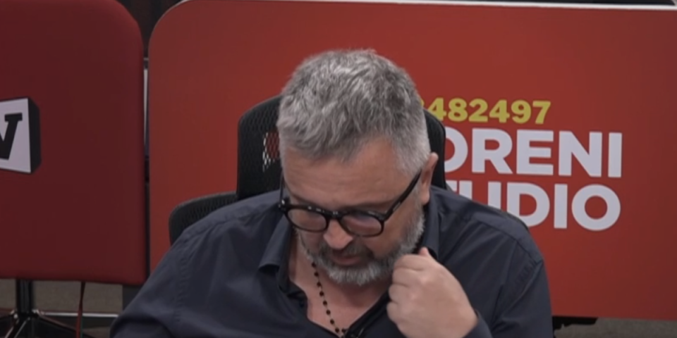 Emotivni trenutak na Informer TV: Vučićević dobio potresnu poruku, a onda... (VIDEO)