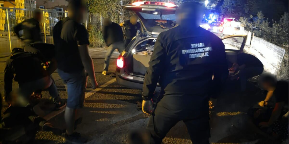 Pala banda kradljivaca! Ukrali sef iz menjačnice u Arilju i počinili više krađa (FOTO)