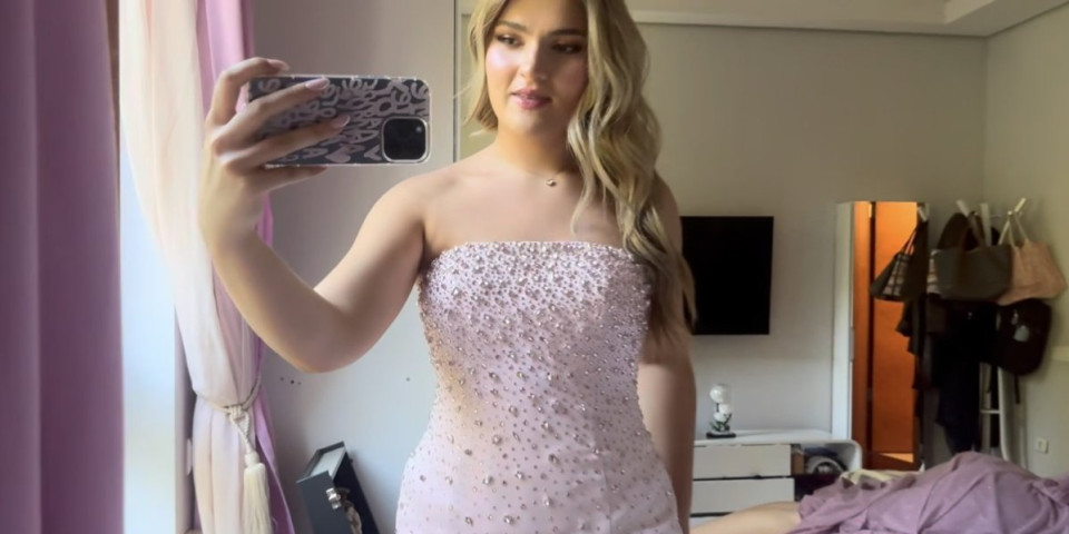 Pogledajte šta je sve dobila za rođendan! Nika snimila i oca, a sve se dešavalo par sati pre slavlja