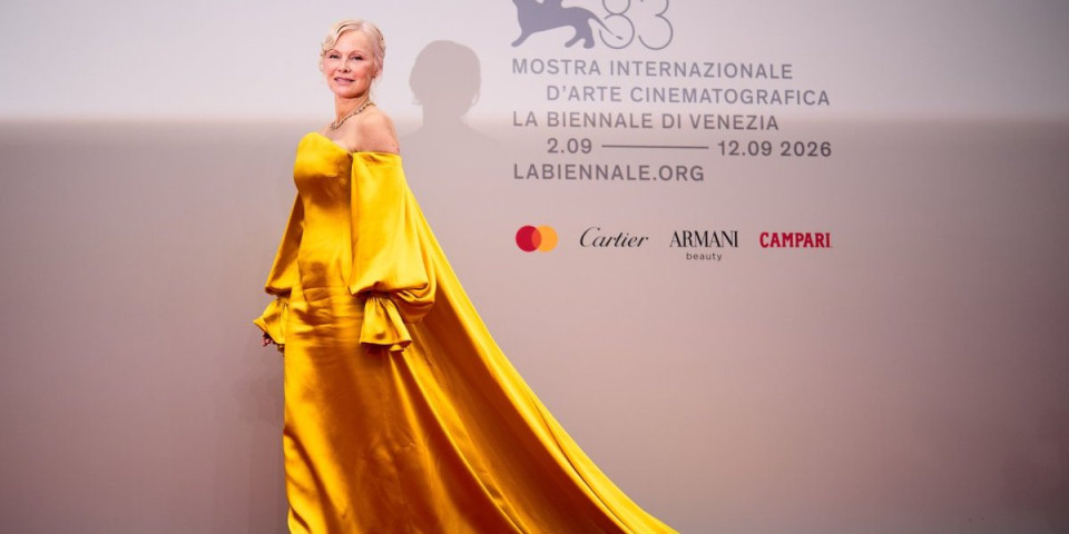 Pamela Anderson pokorila Veneciju: Bez trunke šminke u haljini od koje zastaje dah (FOTO/VIDEO)