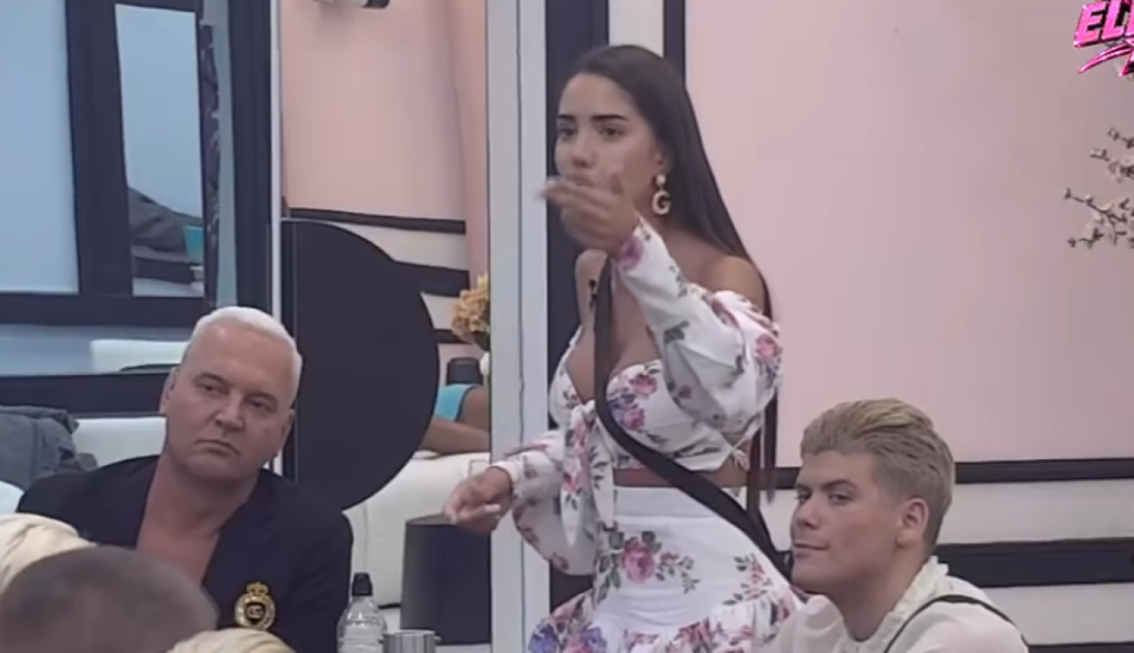 Sve izašlo u javnost! Raskrinkana afera Anđele Đuričić i hrvatskog biznismena - Ovako se ona pravda