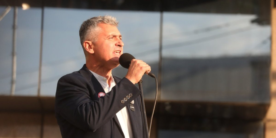 Nasilnik Srdanović davio koleginice! Šok saznanja o prvom na blokaderskoj listi u šest tačaka: Od protivnika DS do ultra-blokadera!