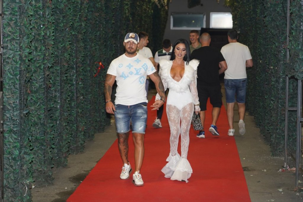 "Ti si zlo!": Anđela Đuričić se vratila u rijaliti pa žestoko napala cimerku - Evo ko joj se zamerio dok je bila u spoljnom svetu