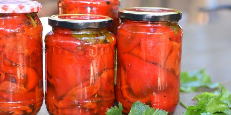 Kako su naše bake spremale pečene paprike za zimu? Ovaj recept nekada je imala svaka domaćica