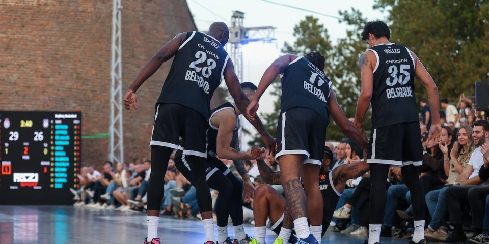 Navijači poslali jasnu poruku posle pobede: Ovako vide novi Partizan