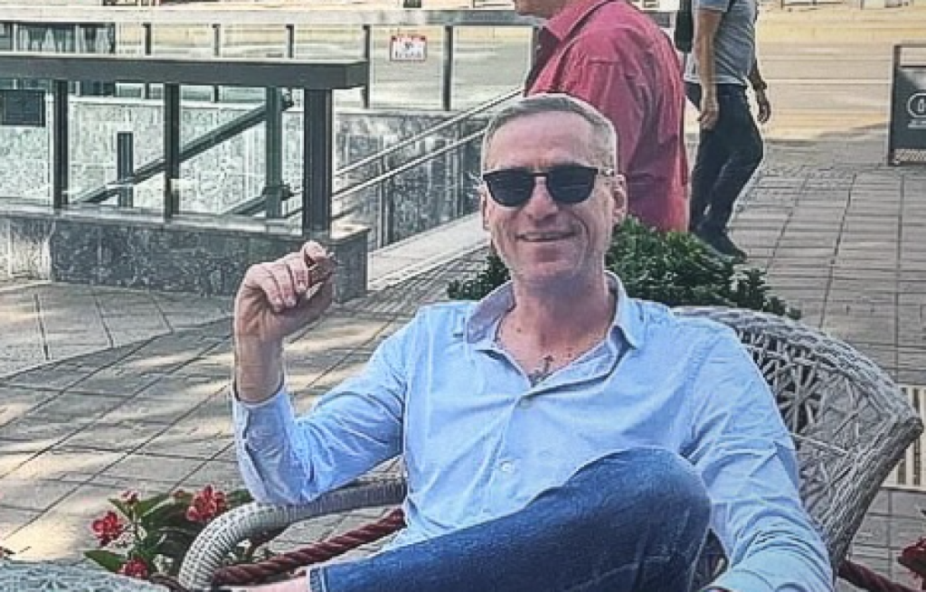 Razveo se bivši političar! Zvanično stavio tačku na brak - Objava o rastanku digla sve na noge