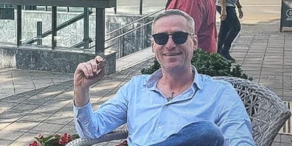 "Vreme je da se rastajemo": Bivši političar šokirao objavom - Svi se pitaju šta mu se desilo (FOTO)