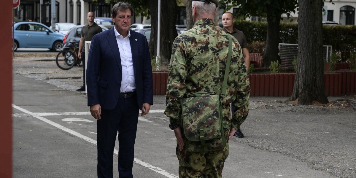 Bratislav Gašić obišao rekonstruisani objekat vojske u Šapcu