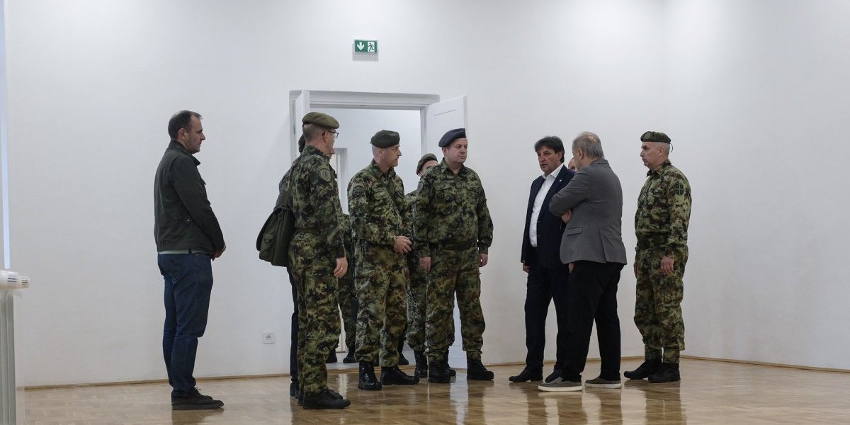 Bratislav Gašić obišao rekonstruisani objekat vojske u Šapcu