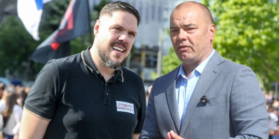 Ovi će se sami istrebiti na kraju! Štimac naziva saborce stokom da ugura ženu u Skupštinu - Ješić ga javno raskrinkao! (FOTO)