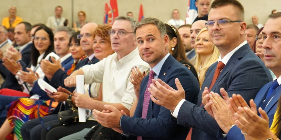 Rokačina na kub! Kristal Met Dejmon udara na Aleksića, Parandilovića i Ćutu: Treba vas gaziti, duše prodane