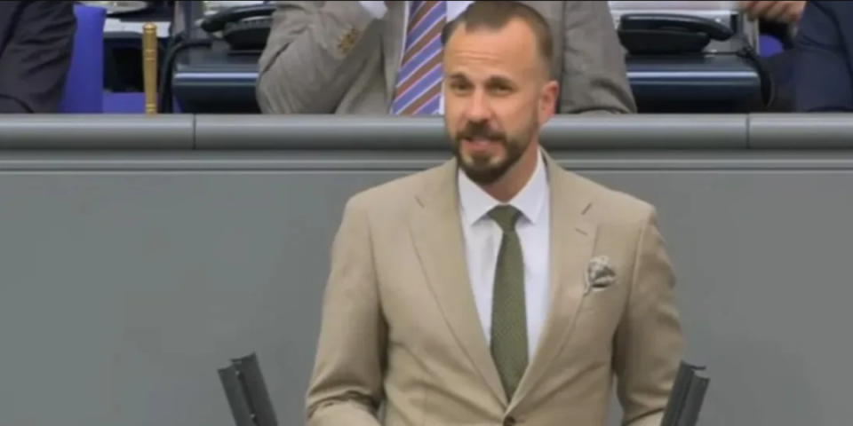 ''Demokratija'' se često koristi kao paravan za mešanje u izbore u Srbiji - Nemački poslanik bez dlake na jeziku