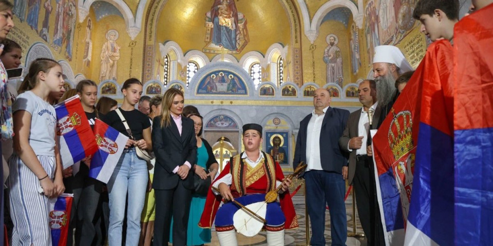 Đurđević Stamenkovski poslala jaku poruku deci iz Hercegovine: Srbija je vaša kuća, a stiže i poziv za Krf