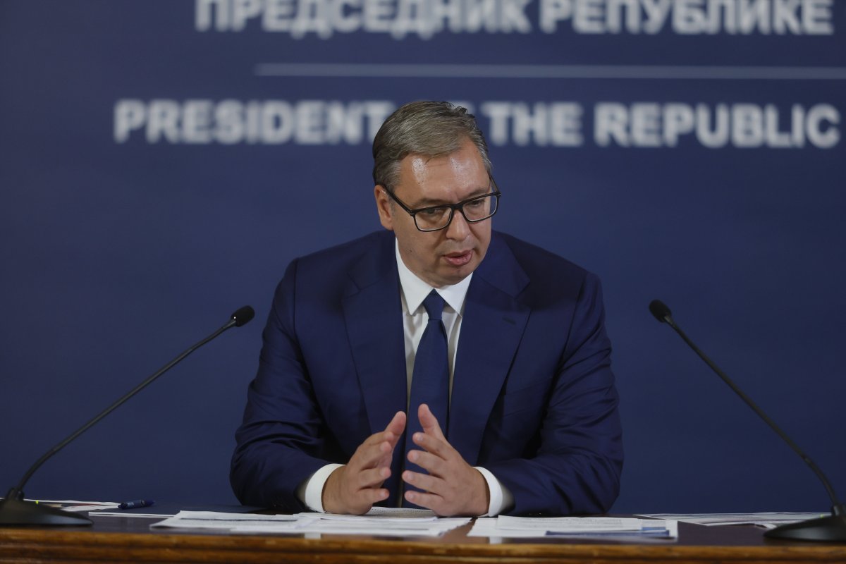 Metastaza blokaderskog ludila! Sa zvaničnog naloga ponovo prete Vučiću silovanjem