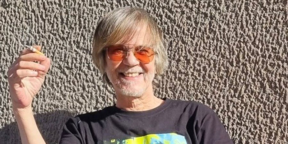Žika Todorović se skinuo u sedmoj deceniji: Glumac zategnut kao praćka (FOTO)