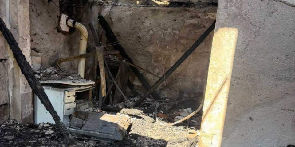 Tragedija: Porodica sa četvoro dece ostala bez kuće