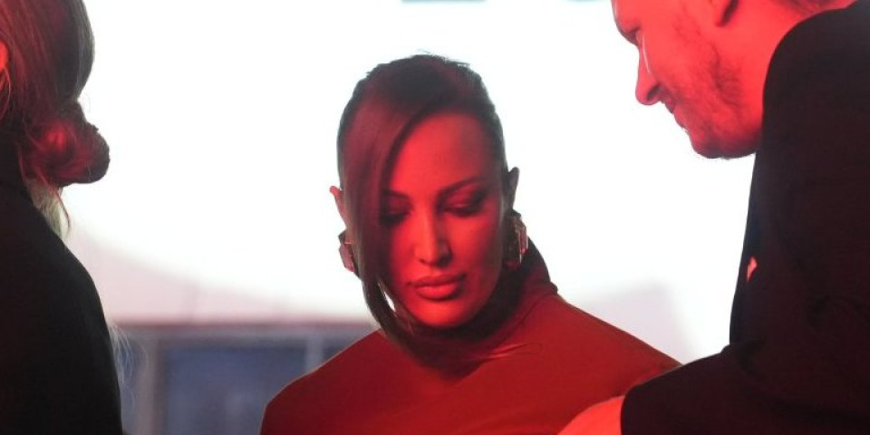 Bolest je sprečila da peva! Prijovićka se hitno oglasila: "Nadam se da razumete" (FOTO)