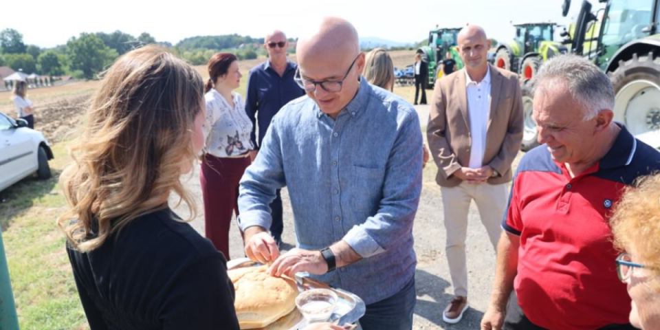 "Srbija u koju verujem je Srbija jednakih šansi" Snažna poruka Vučevića iz Pomoravlja (FOTO)