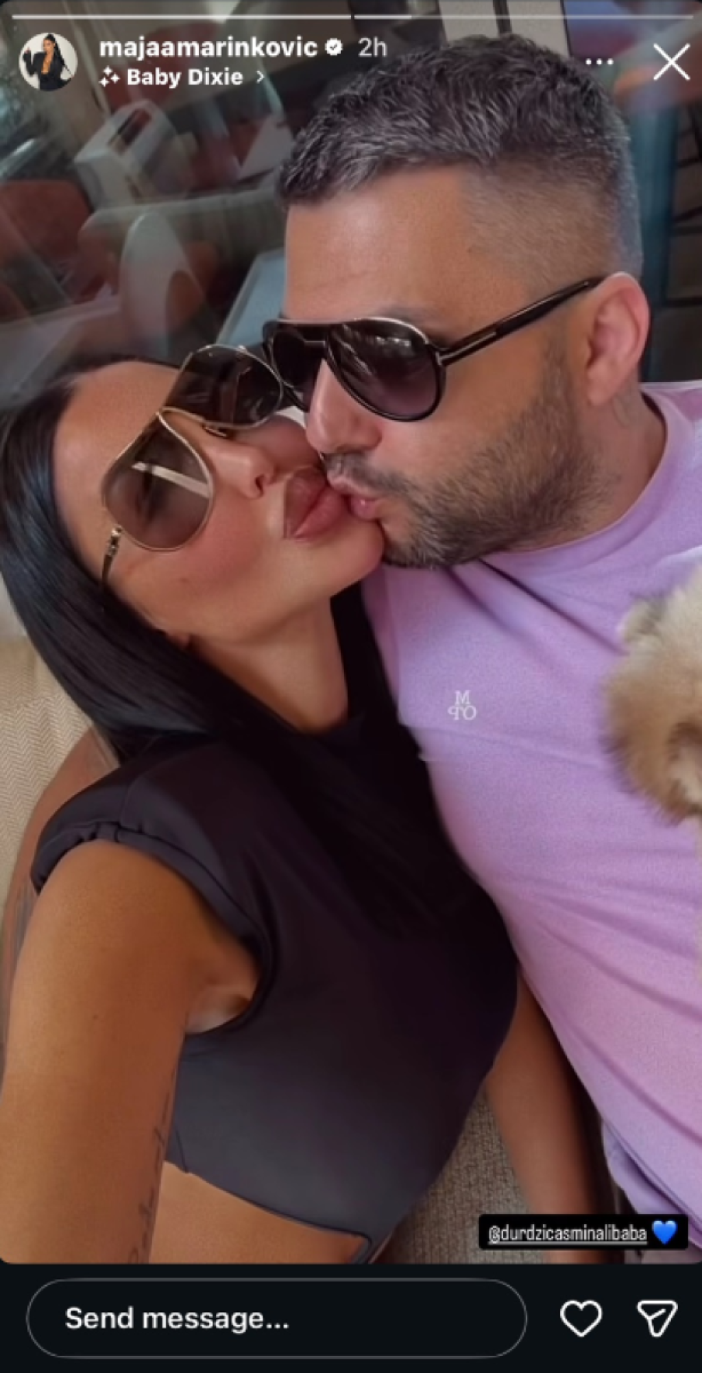 Bez blama pred ljudima! Maja i Asmin razmenjuju strastvene poljupce, ne mare za tuđe poglede
