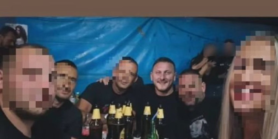 "U šoku sam, ne znam gde mu je supruga, bilI su valjda četvoro u automobilu": Oglasio se najbliži saradnik poginulog pevača kod Šapca (FOTO)