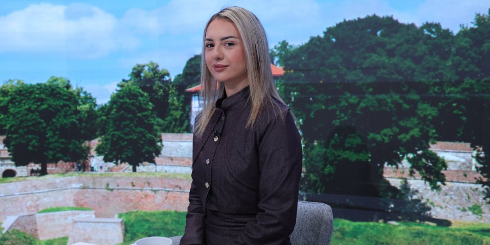 Bednici iz Danasa najniže pali! Podsmevaju se pretnjama silovanjem, ali u biografiji Marije Stanković nisu mogli da pronađu ni jednu jedinu mrlju