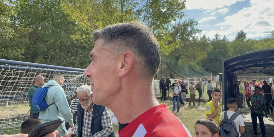 Krivokapić oduševio "delije": Ponovo obukao Zvezdin dres, pa pričao o Partizanu (VIDEO)