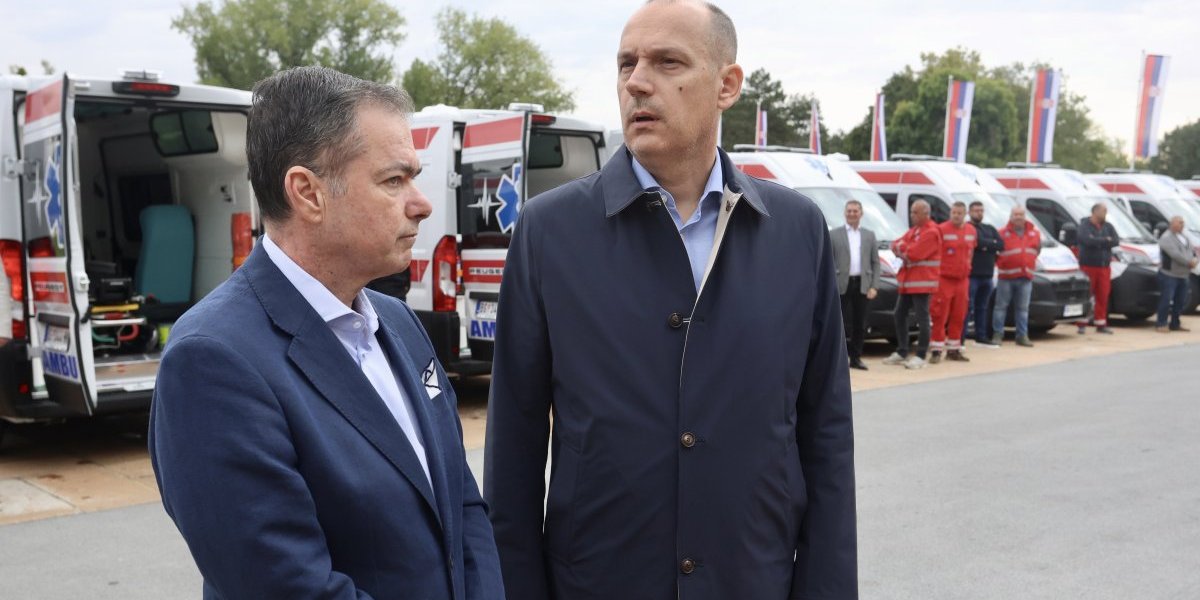 Zlatibor Lončar uručio 20 saniteta predstavnicima zdravstvenih ustanova u Srbiji