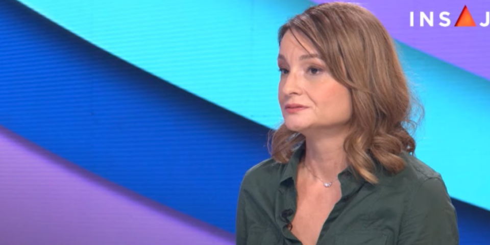 Blokaderska kandidatkinja Ana Mirković pljuje tajkunske medije - Kuka što su prodati, pa izmišlja da su "ukradeni" (VIDEO)