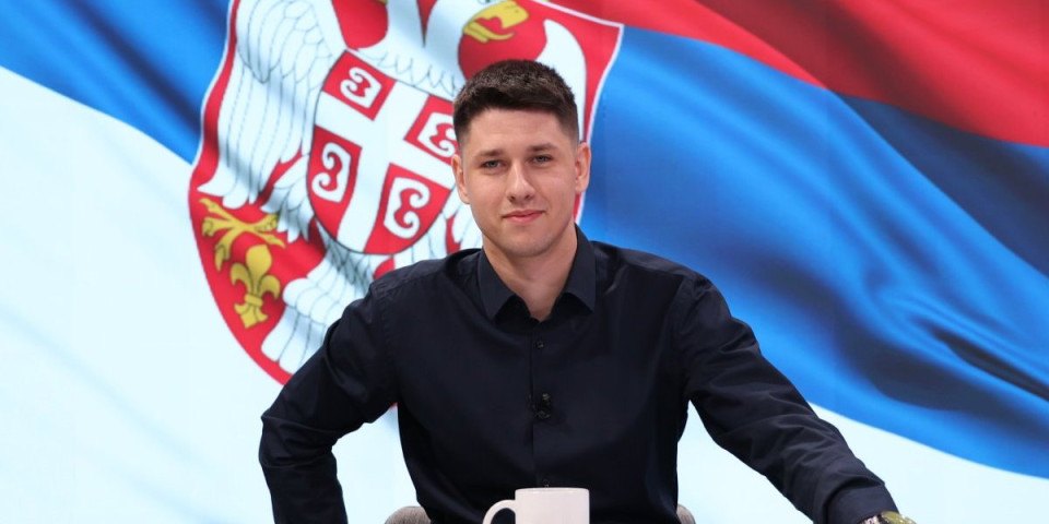 "Ćaci" uče i rade, ne mare za blokadere: Miloš Pavlović u novu akademsku godinu ušao sa prosekom 10,0 (VIDEO)