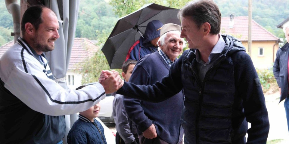 Glišić poručio iz sela Ba: Svaki kraj ima svoje potrebe, svaki čovek mora da bude saslušan