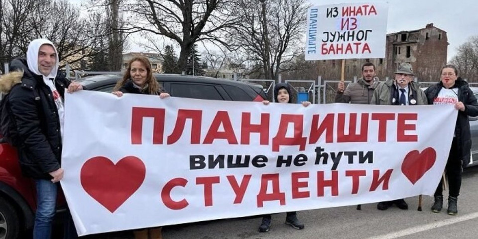 Reketaška banda mame sudije iz Pančeva: Blokaderi otimali kuće, stavljali ljude u ropstvo i delili drogu! (FOTO)