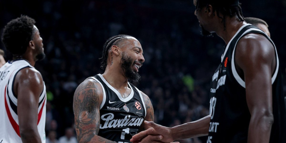 Kraj: Partizan razbio Armani, Arena u transu skandirala: "MVP, MVP, MVP..." (VIDEO)