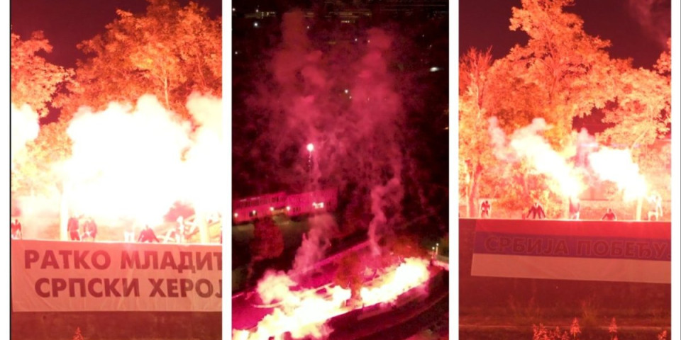 Ponosna Srbija održala čas blokaderima: Pogledajte nestvarne scene - fenomenalna bakljada u Kragujevcu (FOTO, VIDEO)