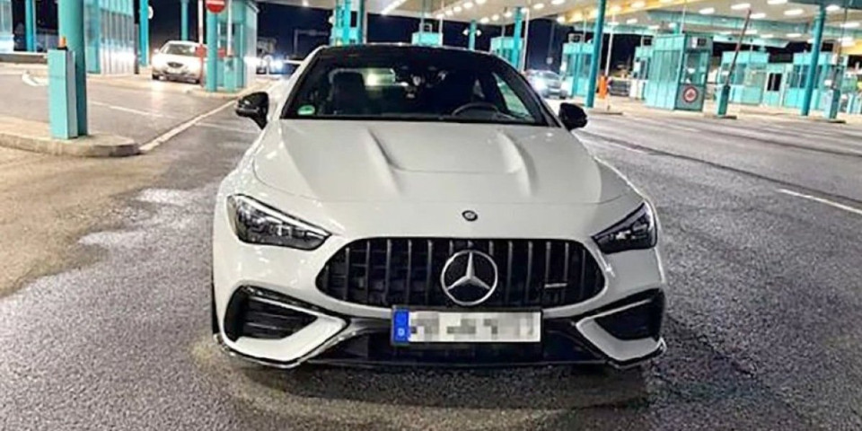 Crveni alarm na granici! Srbin za volanom skupocenog "mercedesa" sa poternice, tražila ga nemačka policija