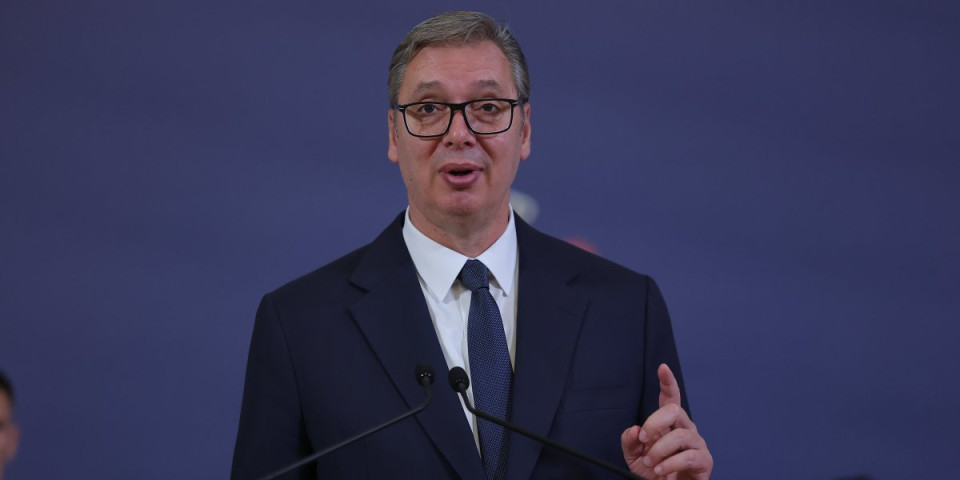 Jezivo, jezivije, ustaška služba! Bolesne pretnje upućene Vučiću: Rastrgnuće te psi (VIDEO)