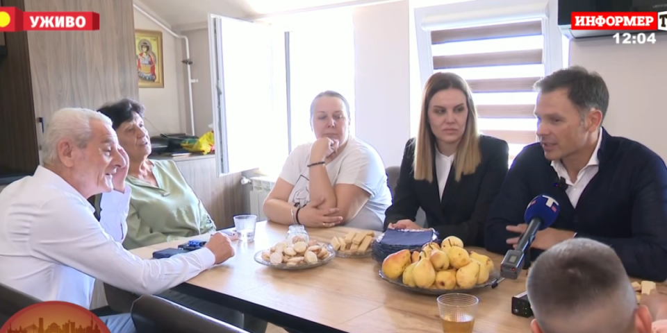 Siniša Mali posetio porodicu sa četvoro dece, pa otkrio šta čeka građane: Država će nastaviti da pomaže (VIDEO)