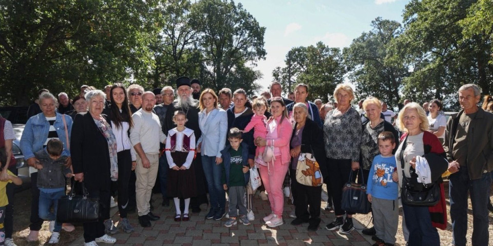 Đurđević Stamenkovski sa Srbima u Preševu: Najavila poseban program podrške za ovaj kraj (FOTO)