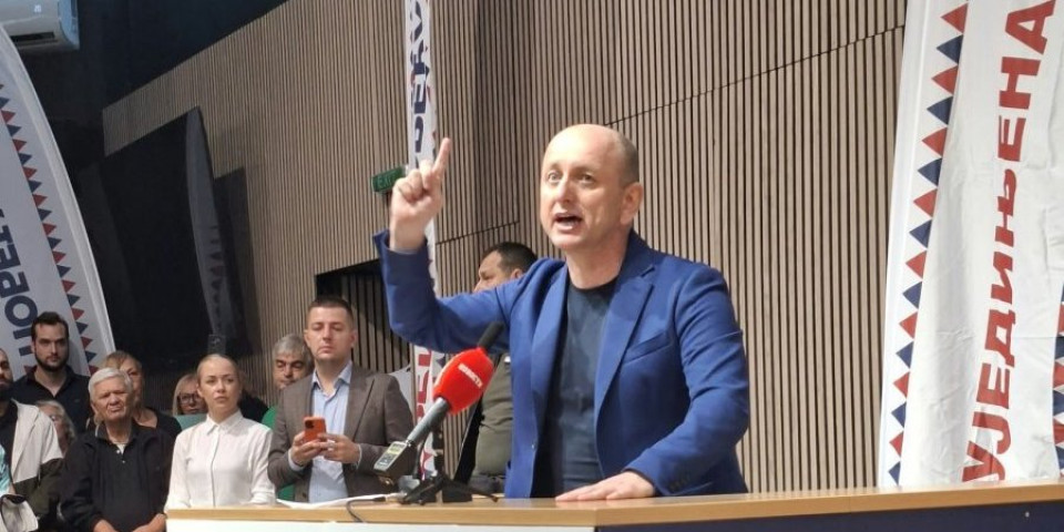 Novi Beograd je danas zagrmeo: Milan Knežević zapevao "Generale, generale"! (VIDEO)