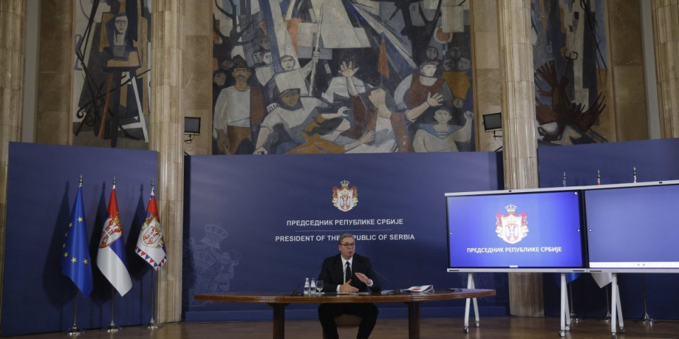 Predsednik udario pečat na istoriju: Ovo je tekst ostavke koju je potpisao Vučić