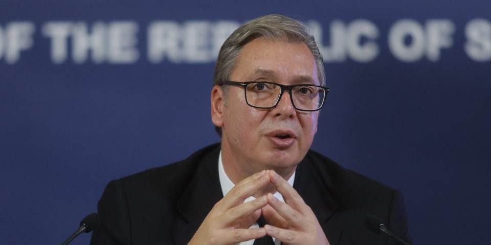 Interesi profesora bili ispred interesa dece! Vučić: Najviše ispita smo pali u prosveti