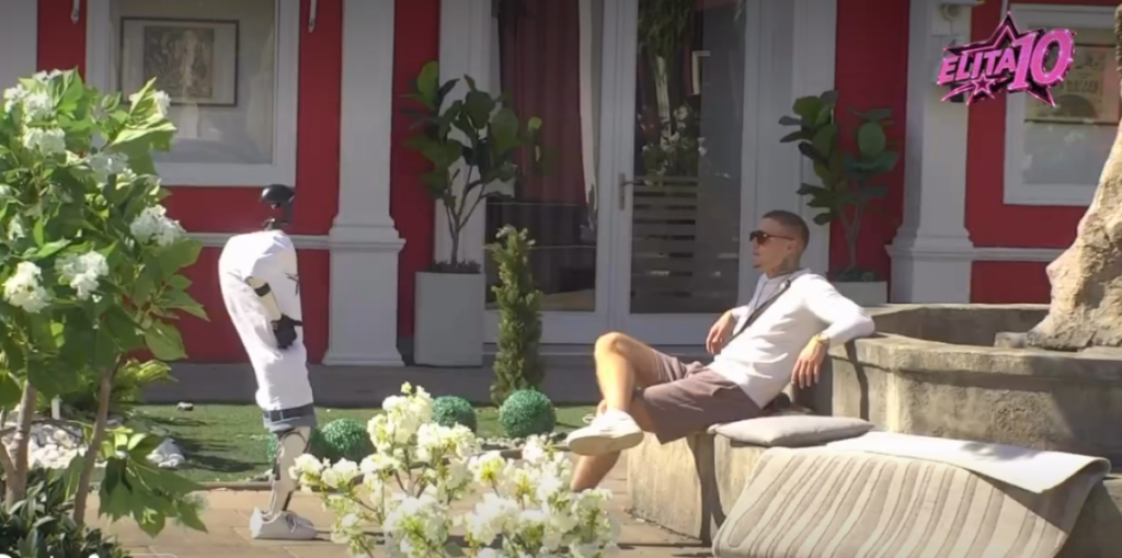 Rijaliti mangup pokušava da zavede maloletnicu - Priznao šta će joj sve raditi (VIDEO)