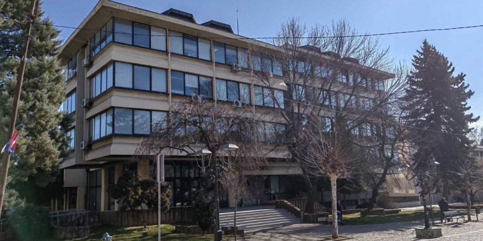 Žena divljački nasrnula na vozača saniteta: Oglasilo se tužilaštvo o napadu na ekipu Hitne pomoći, traže se snimci sa kamera
