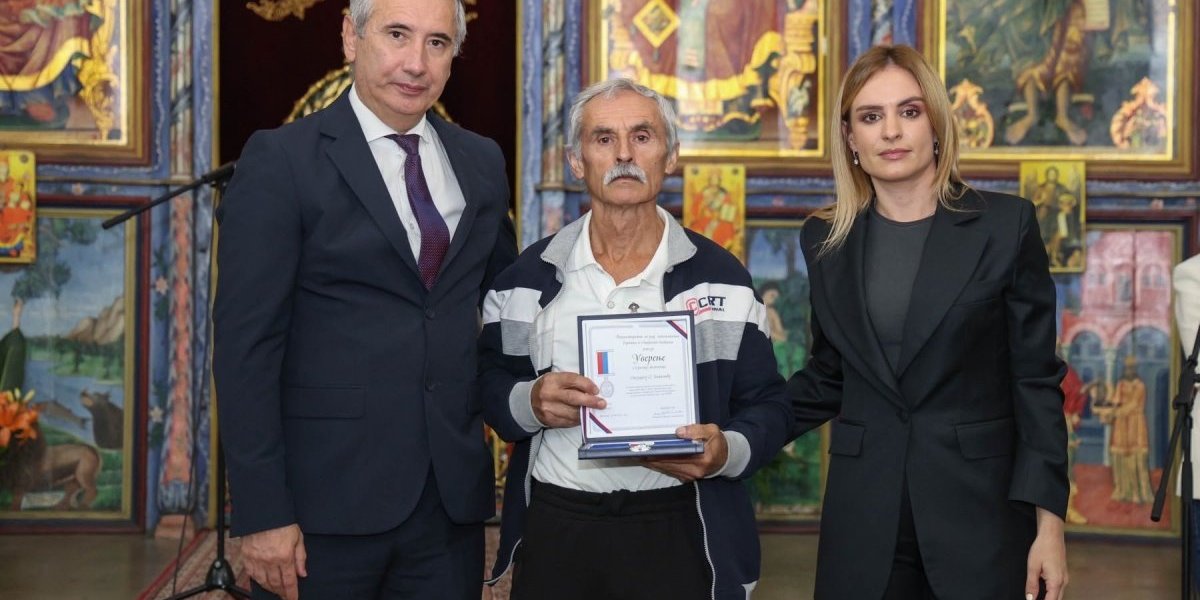 Milica Djurdjević Stamenkovski uručila je Boračke spomenice ratnim vojnim invalidima i porodicama palih boraca 