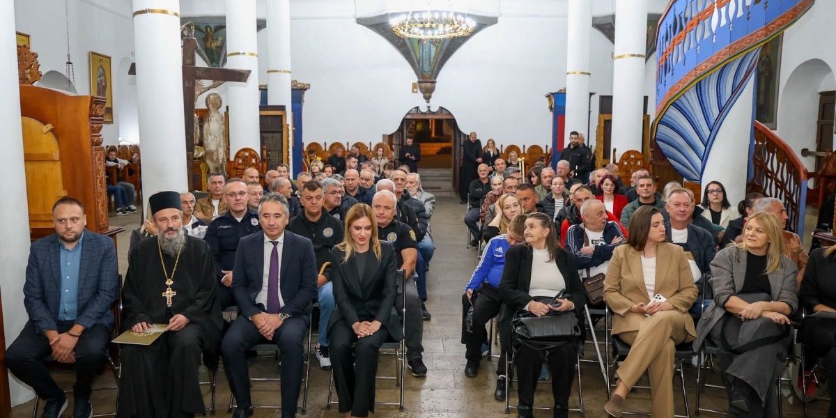 Milica Djurdjević Stamenkovski uručila je Boračke spomenice ratnim vojnim invalidima i porodicama palih boraca 