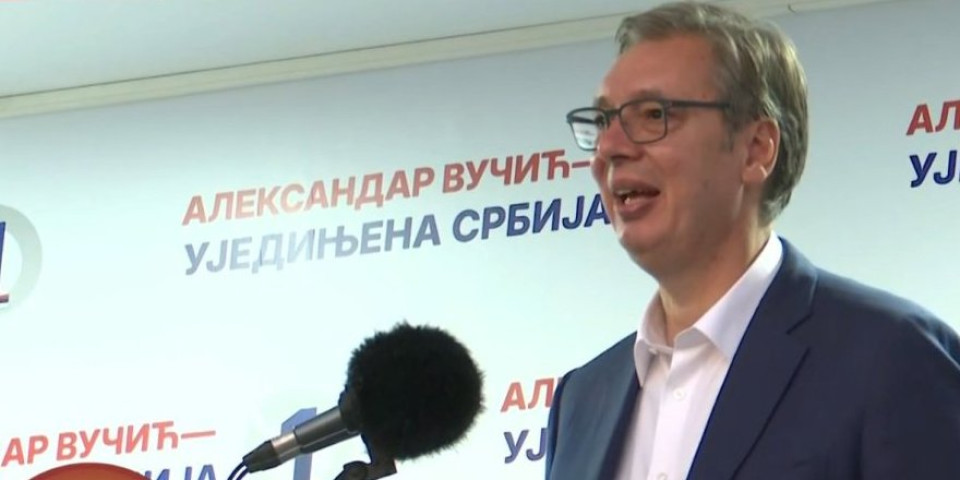 Ministri da rade dva sata? Vučić u Negotinu: To kod mene ne može, leteće naglavačke (FOTO, VIDEO)