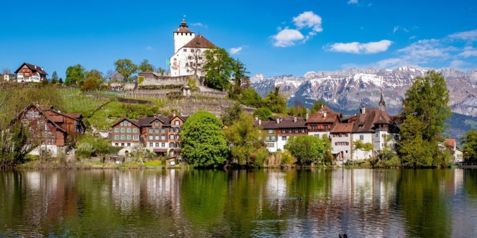 "Najdosadnija" zemlja Evrope sve više privlači turiste: Pejzaži kao iz bajke i prizori oduzimaju dah (FOTO)