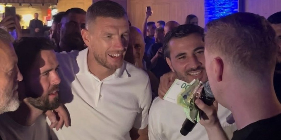 Emotivni slom: Džeko zagrlio oca pa zaplakao uz Šabana, kada je pevač promenio refren - nastao je delirijum