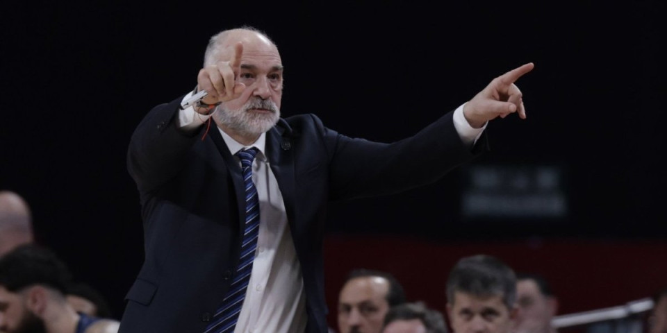 Sreća u nesreći: Efes ima viška novca posle povrede Džejmsa - Traži se NBA pojačanje