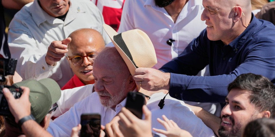 Istorijski dan za Brazil: Krenula ljuta borba, Lula i Bolsonaro oči u oči (VIDEO)